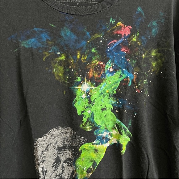 Albert Einstein Pipe Smoking T-shirt Men’s Size XL - Picture 4 of 6